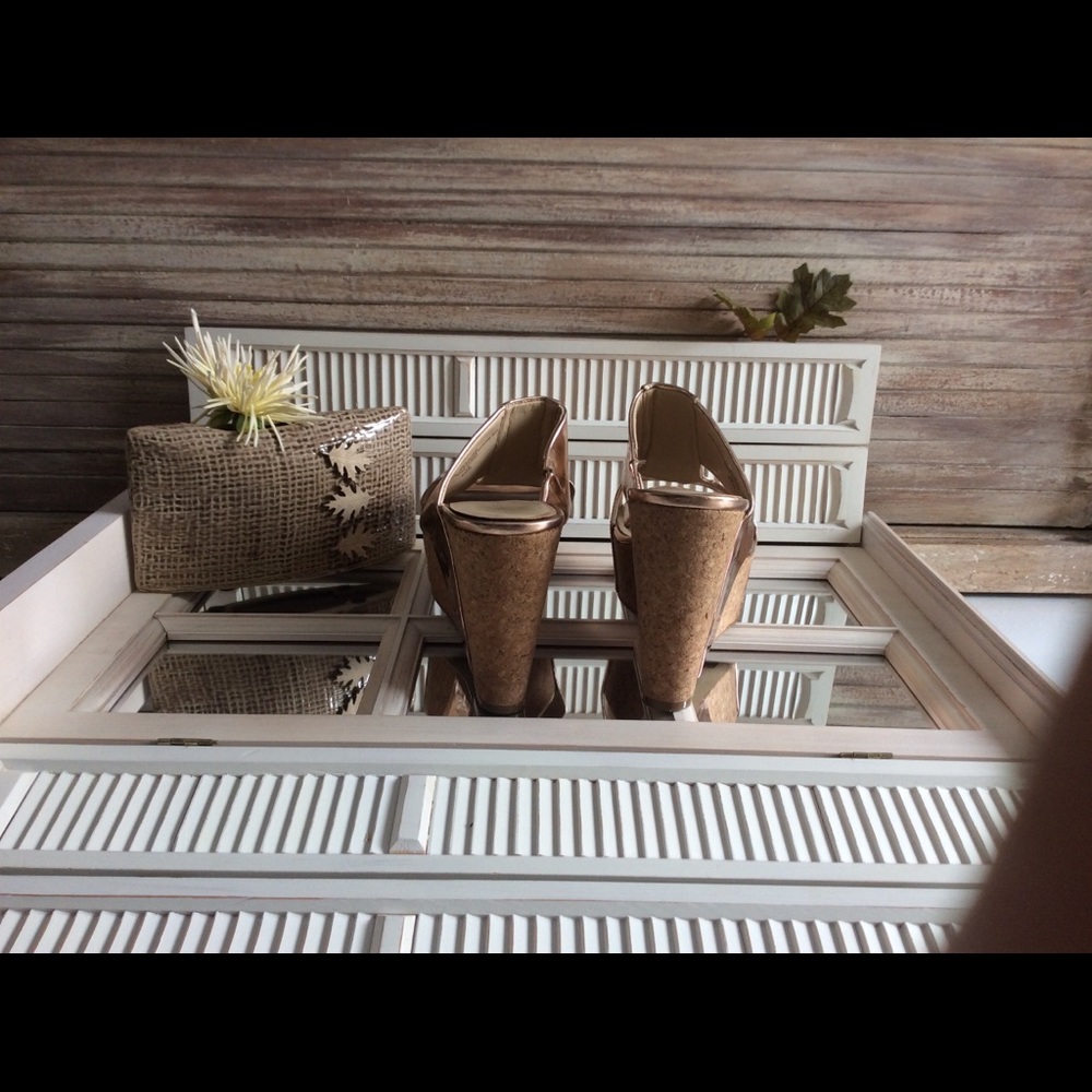 nine west gold mule